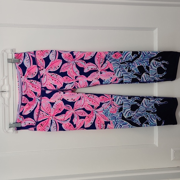 Lilly Pulitzer Pants - Lilly Pulitzer Colorful Cropped Weekender Luxletic Leggings Size S